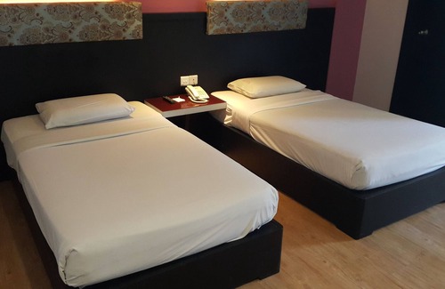 Downtown George Town Hotel | Red Rock Hotel