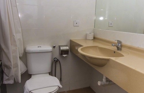 Downtown George Town Hotel | Red Rock Hotel