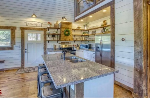 Zion National Park East Entrance House | ‼Red Rock Ranch‼ Near Zion's National Park🏞 Hiking Trails🥾 Hot tub💧