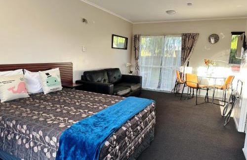 Rotorua Hotel | Red Rock Thermal Motel - Mineral Pool