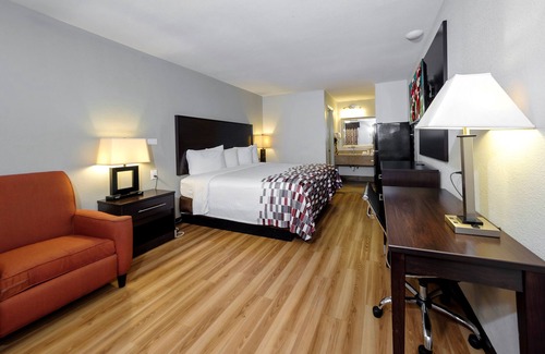 Arlington Hotel | Red Roof Inn Arlington - Entertainment District
