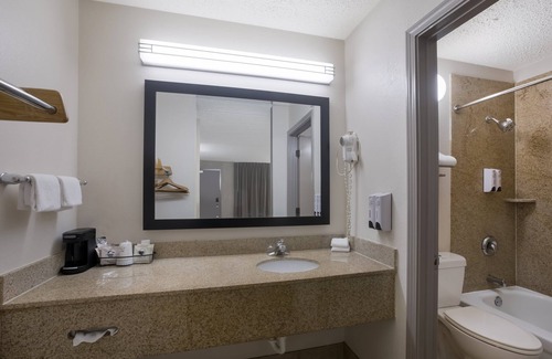 Conley Hotel | Red Roof Inn Atlanta Airport NE - Conley
