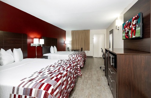 Oleander - Sunset Hotel | Red Roof Inn Bakersfield
