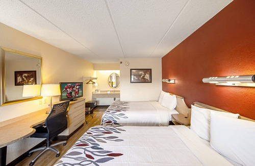 North Canton Hotel | Red Roof Inn Canton