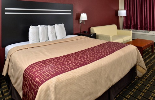 Cartersville Hotel | Red Roof Inn Cartersville–Emerson/LakePoint North