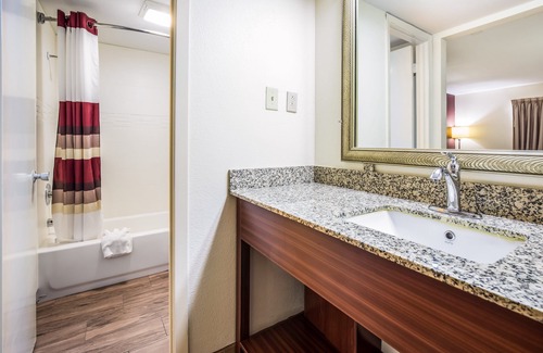 Caryville Hotel | Red Roof Inn Caryville