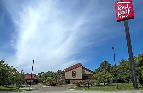 Latonia Hotel | Red Roof Inn Cincinnati East - Beechmont