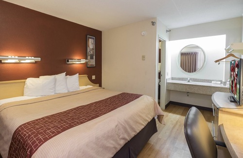 Sharonville Hotel | Red Roof Inn Cincinnati - Sharonville