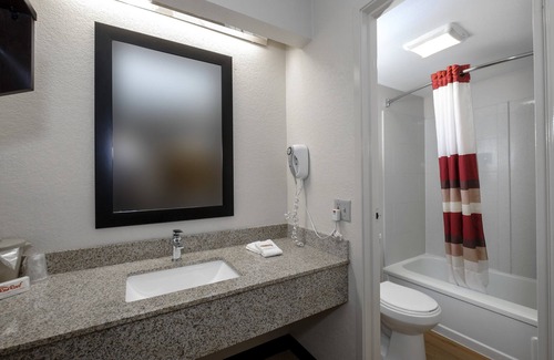 Medina Hotel | Red Roof Inn Cleveland - Medina