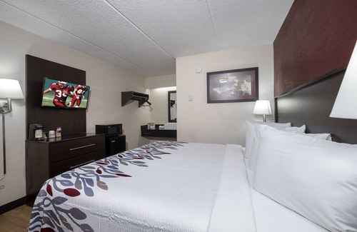 Seven Oaks Hotel | Red Roof Inn Columbia West, SC