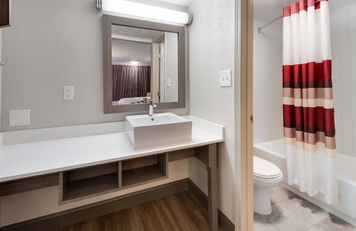 Moraine Hotel | Red Roof Inn Dayton - Moraine/U of Dayton