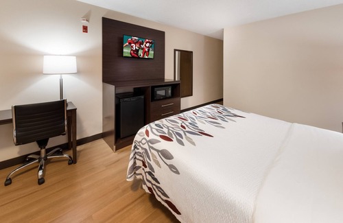 Fort Wayne Hotel | Red Roof Inn Fort Wayne
