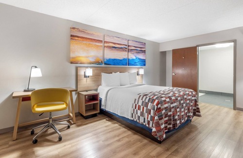 Franklin Hotel | Red Roof Inn Franklin, TN