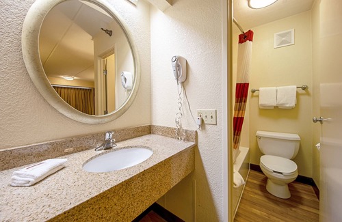 Johnson City Hotel | Red Roof Inn Johnson City