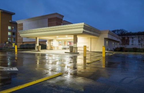 Knoxville Hotel | Red Roof Inn Knoxville Central – Papermill Road