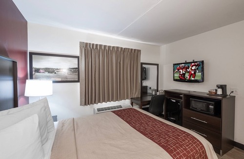 Witmer Hotel | Red Roof Inn Lancaster - Strasburg