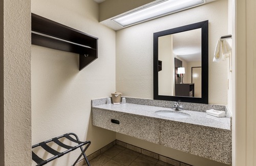 Lexington - Salisbury Hotel | Red Roof Inn Lexington, NC