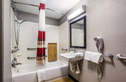 Lexington Hotel | Red Roof Inn Lexington