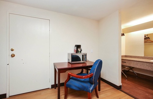 Lompoc Hotel | Red Roof Inn Lompoc