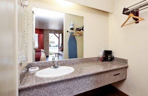 Lompoc Hotel | Red Roof Inn Lompoc