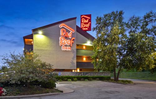 Edgewood Hotel | Red Roof Inn Louisville Expo Airport