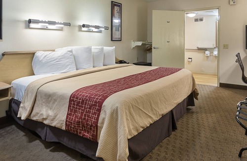 Ellendale Hotel | Red Roof Inn Memphis East