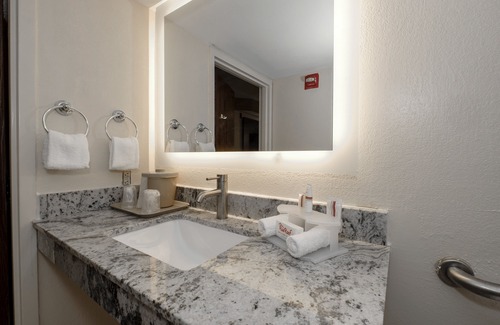 Northwest Pensacola Hotel | Red Roof Inn Pensacola Fairgrounds