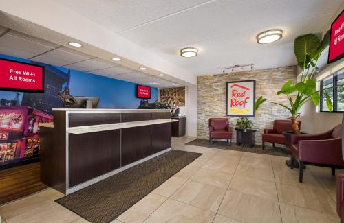 Larkwood Hotel | Red Roof Inn PLUS+ Nashville Airport
