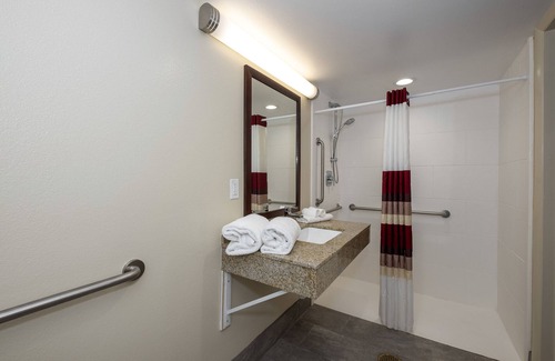 Tuscaloosa Hotel | Red Roof Inn PLUS+ Tuscaloosa - University