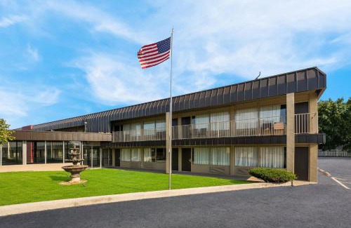 Reading Hotel | Red Roof Inn Reading