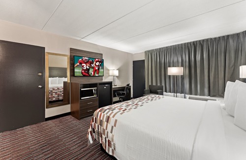 Reading Hotel | Red Roof Inn Reading