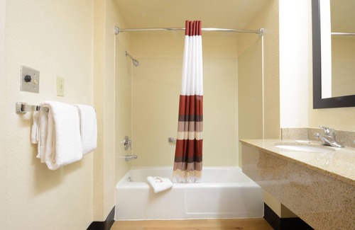 Bonita Hotel | Red Roof Inn San Dimas - Fairplex