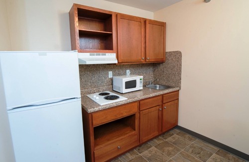 Dickinson Hotel | Red Roof Inn & Suites Dickinson