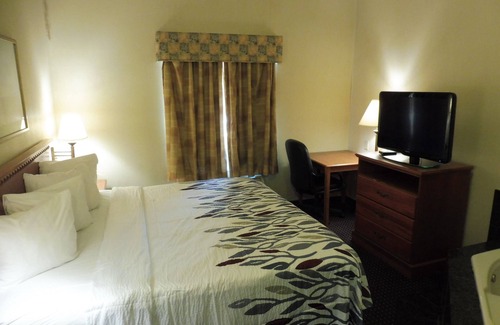 Galloway Hotel | Red Roof Inn & Suites Galloway