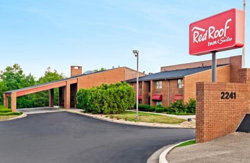 Lexington Hotel | Red Roof Inn & Suites Lexington - Hamburg