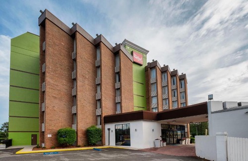 Macon Hotel | Red Roof Inn & Suites Macon