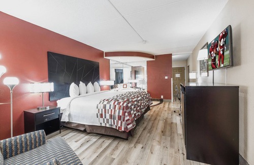 Macon Hotel | Red Roof Inn & Suites Macon
