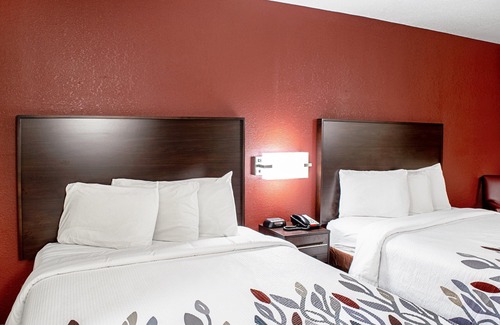Franklin Hotel | Red Roof Inn & Suites Middletown - Franklin