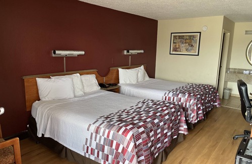 Northwest Hotel | Red Roof Inn Virginia Beach - Norfolk Airport