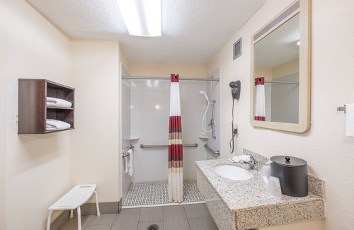 Walterboro Hotel | Red Roof Inn Walterboro