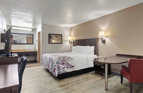 Wilmington Hotel | Red Roof Inn Wilmington, NC