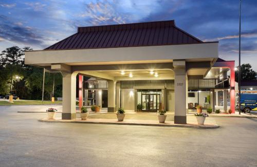 Wilmington Hotel | Red Roof Inn Wilmington NC
