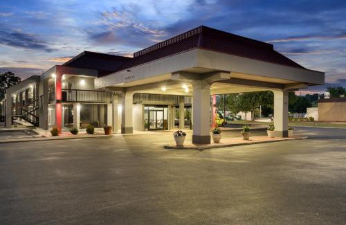 Wilmington Hotel | Red Roof Inn Wilmington NC