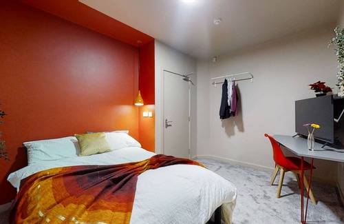 Worksop House | Red Room with city view