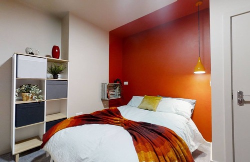 Worksop House | Red Room with city view