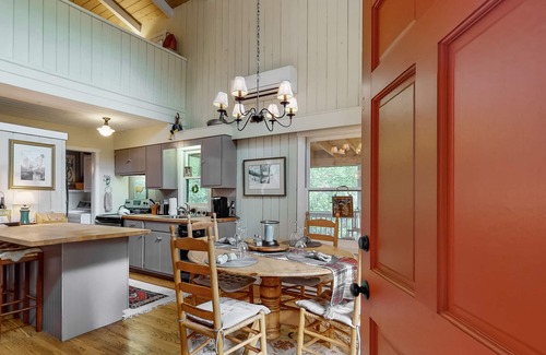 Mirror Lake House | Red Rooster Cottage - Cozy home with Fenced Yard, Screened Porch, and 2 Firepits