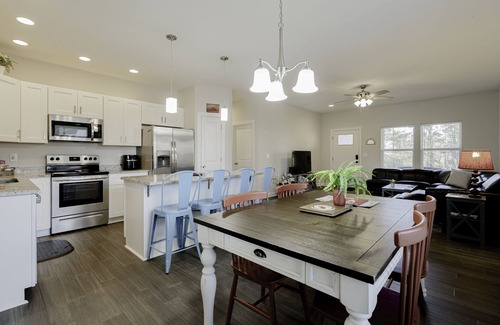 Chapin House | Red Rooster of Chapin