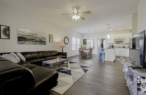 Chapin House | Red Rooster of Chapin