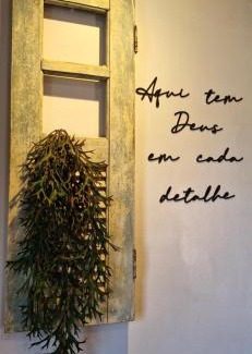 Cabo Frio House | Red Rose