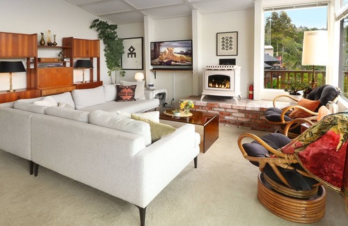 Jenner House | Red Tail Landing for 4